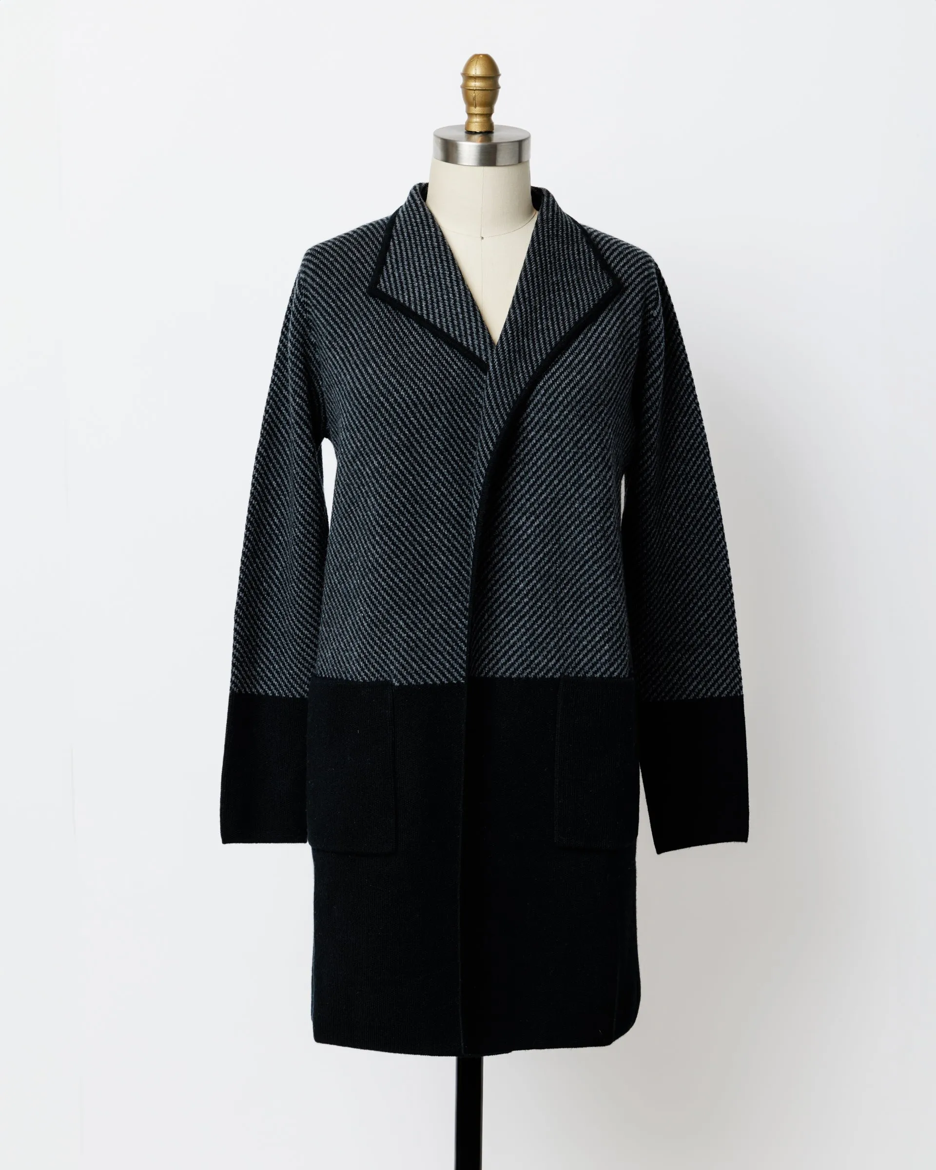 Kinross | Cashmere Doubleknit Cardigan