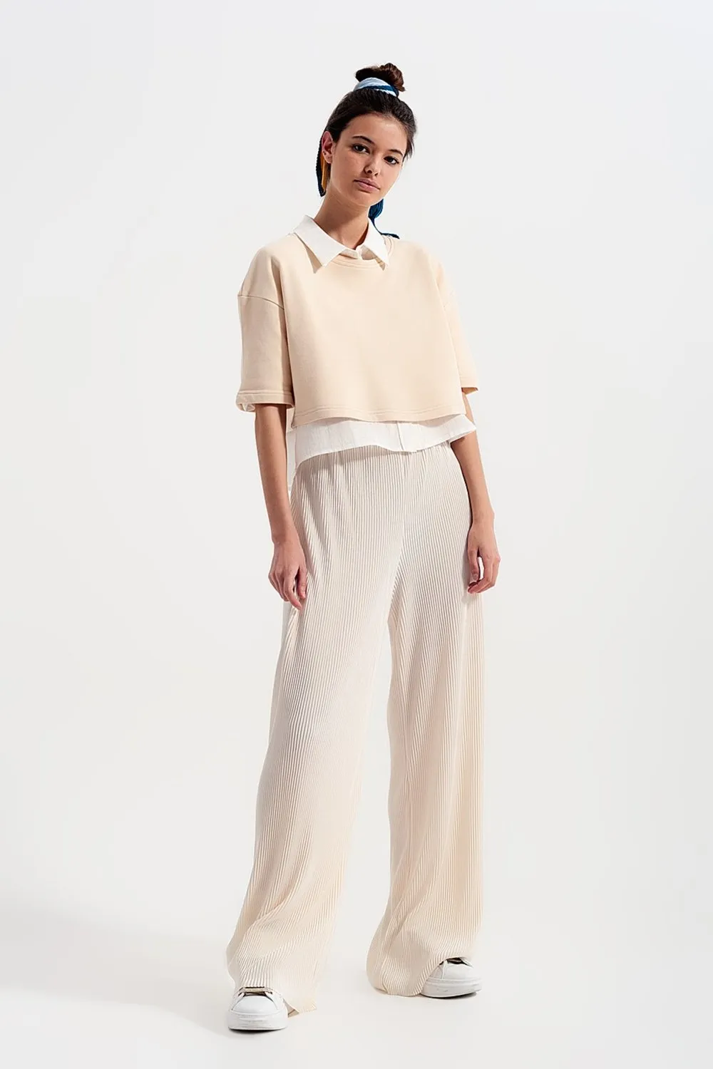 Relaxed Wide Leg Trousers in Plisse Cream