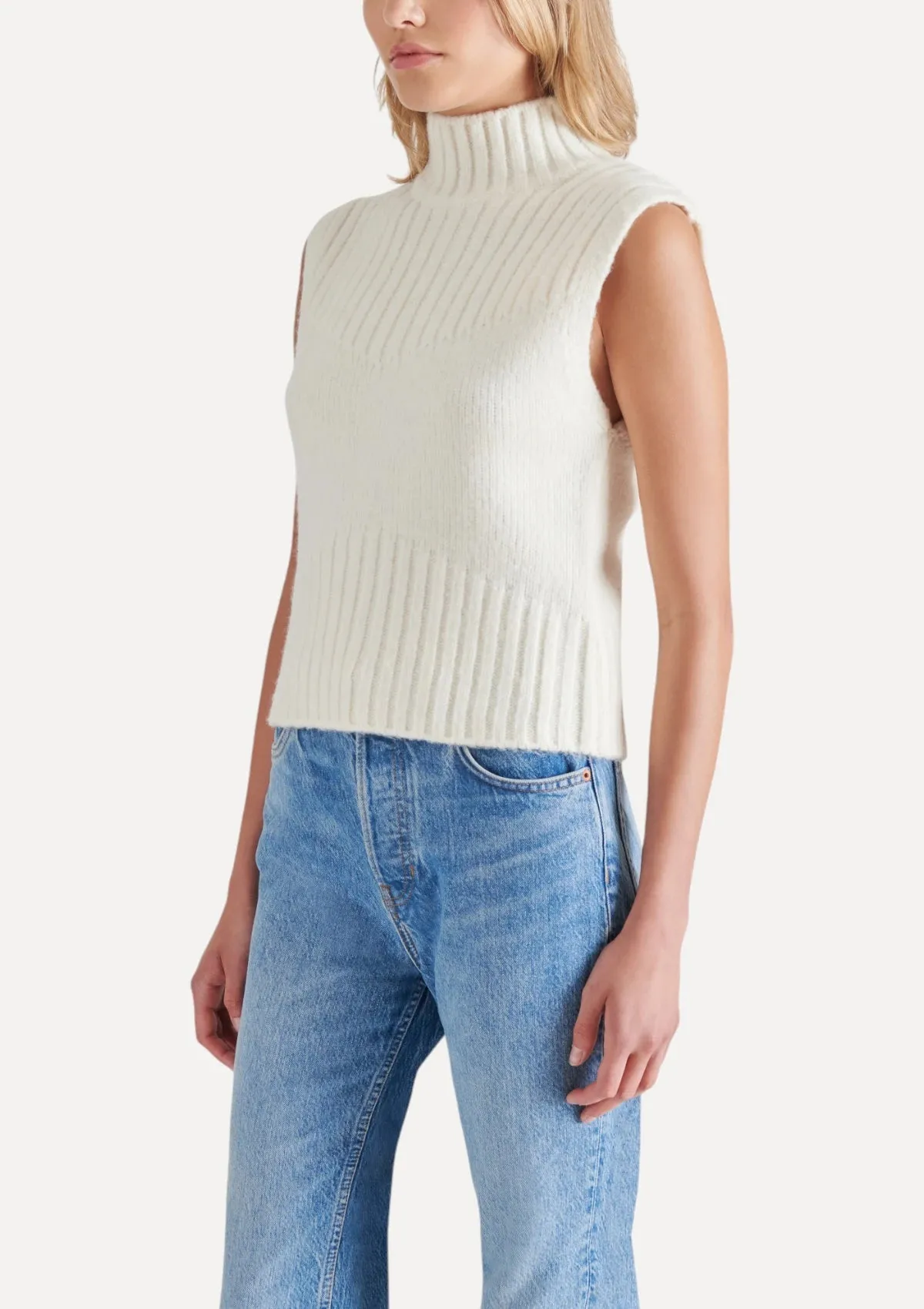 Serin Sleeveless Mockneck Sweater - Cream