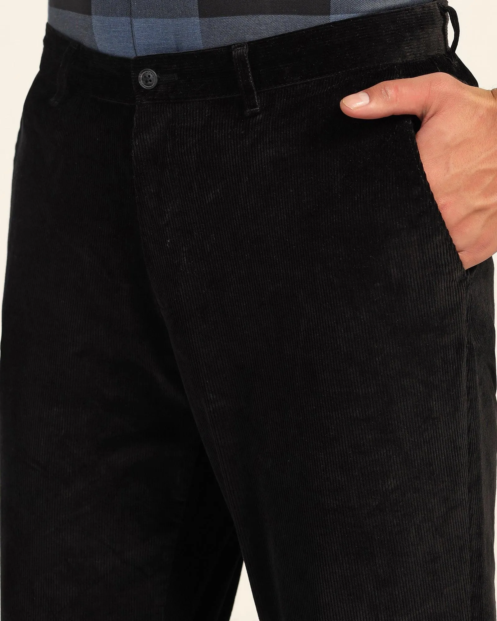 Straight B-90 Casual Black Textured Khakis - Magna