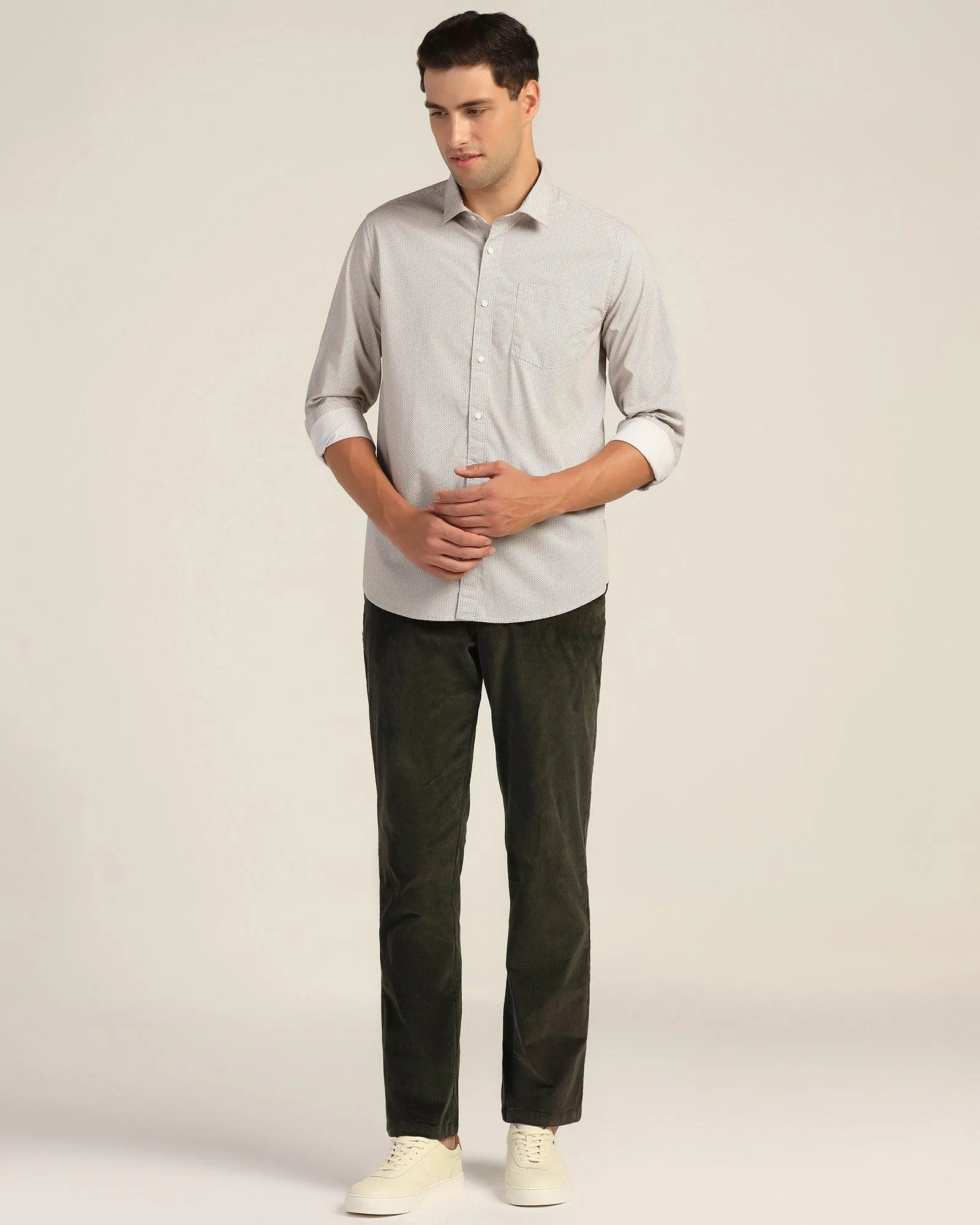 Straight B-90 Casual Olive Textured Khakis - Magna