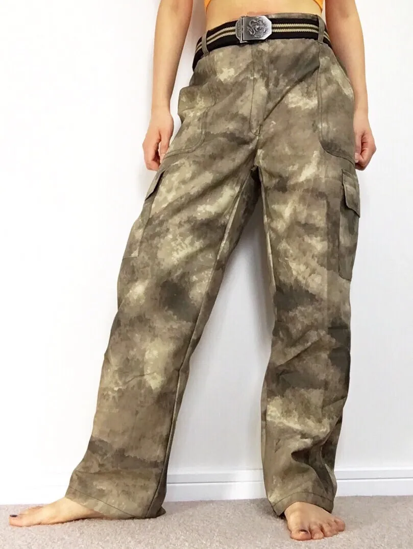 UNISEX OVERSIZE SANDY DESSERT CAMO CARGO TROUSERS